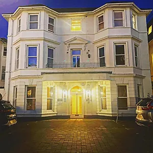  Apartment Luxury 2 Beds By The Sea